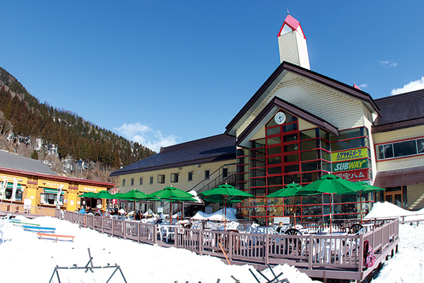 めいほうスキー場のおすすめ、足湯　スキーやスノーボードで冷えた体を温めよう
