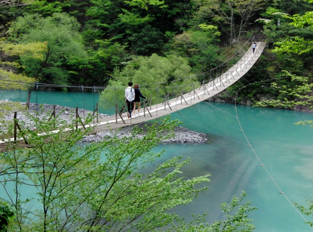 リゾートバイトで稼ぐ！静岡県、寸又峡温泉リゾバの体験談